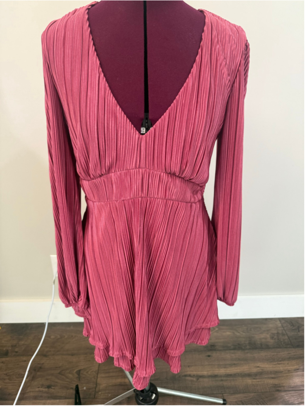 NEW Oak & Trellis Women's V-Neck Puff Sleeve Tiered Dress Medium